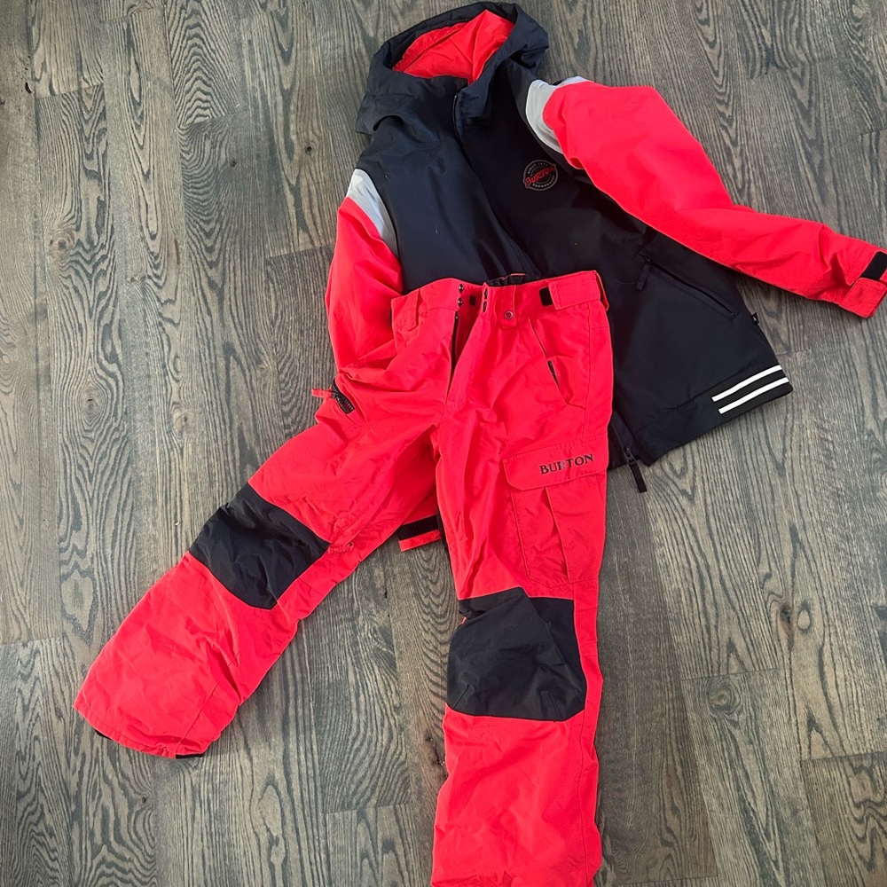Boys Burton snowboarding set